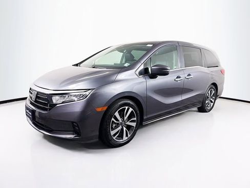 Used 2023 Honda Odyssey Touring image 3