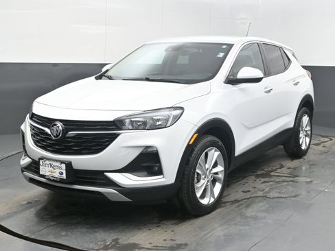 Used 2023 Buick Encore GX Preferred w/ Cold Weather Comfort Package image 3