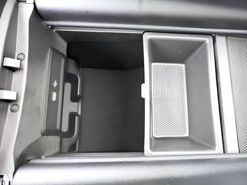 New 2025 Mercedes-Benz GLE 450 4MATIC image 32