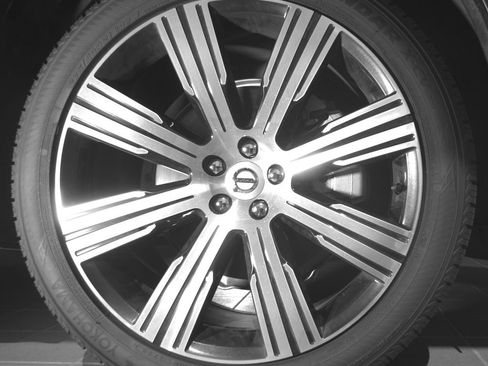 Certified 2024 Volvo XC90 B6 Plus AWD/4WD image 23
