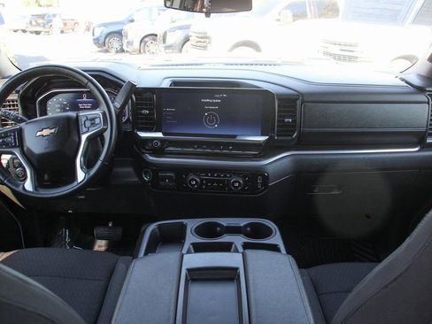 Used 2025 Chevrolet Silverado 2500 LT w/ Convenience Package image 24