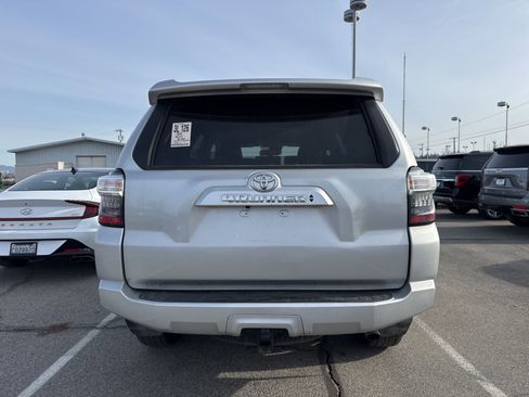 Used 2024 Toyota 4Runner SR5 image 6