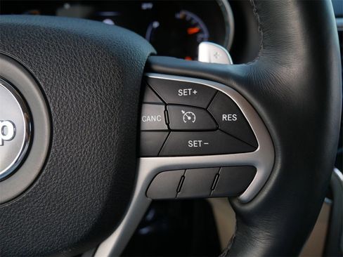 Used 2017 Jeep Grand Cherokee Limited w/ Trailer Tow Group IV image 48