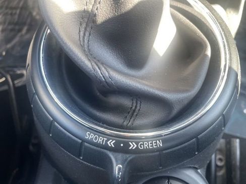 Used 2017 MINI Cooper Base image 29