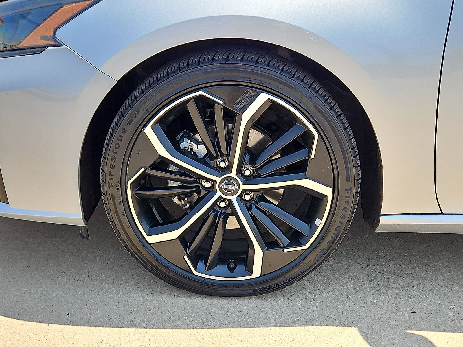 Used 2023 Nissan Altima 2.5 SR FWD image 5