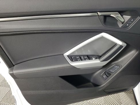 Used 2024 Audi Q3 2.0T Premium w/ Convenience Package image 19