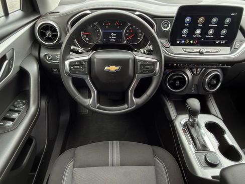 Used 2025 Chevrolet Blazer LT image 10