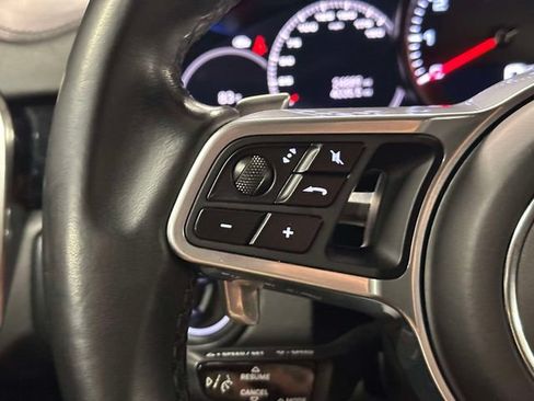 Used 2022 Porsche Cayenne GTS AWD/4WD image 24