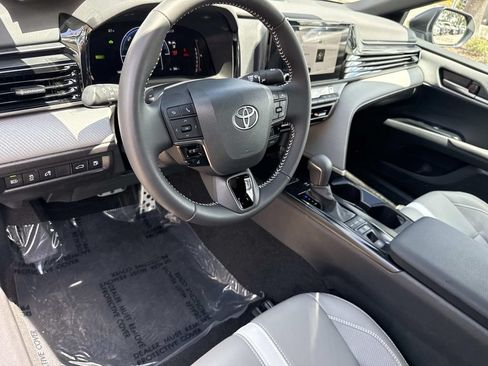 Used 2026 Toyota Camry SE FWD image 22