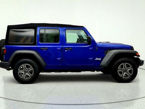 Used 2019 Jeep Wrangler Unlimited Sport S AWD/4WD image 4