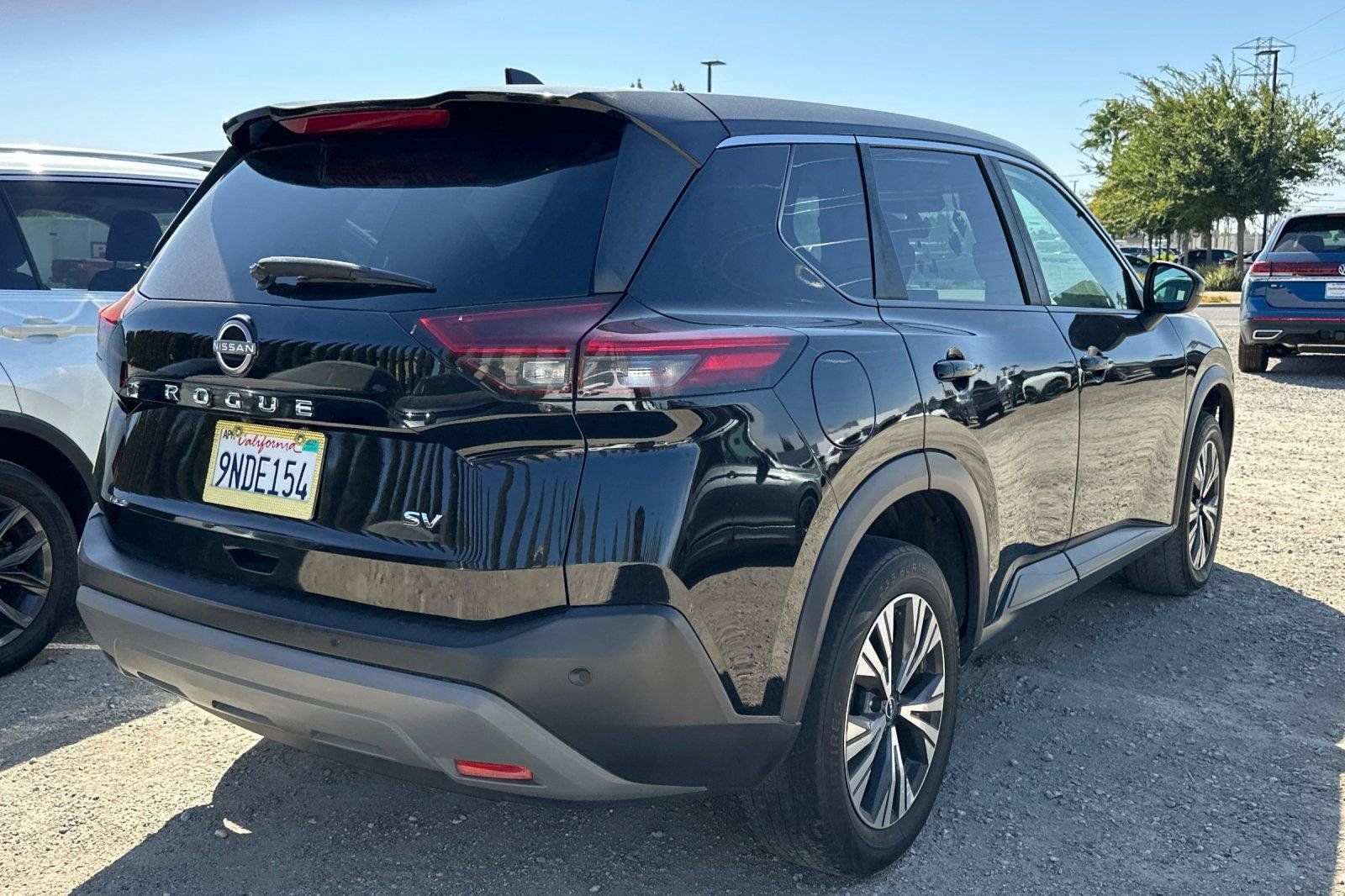Used 2022 Nissan Rogue SV FWD image 5