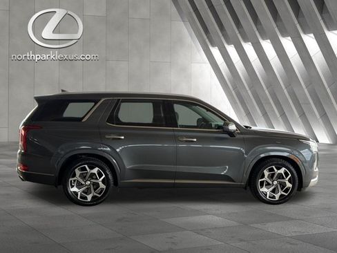 Used 2022 Hyundai Palisade Calligraphy FWD image 4