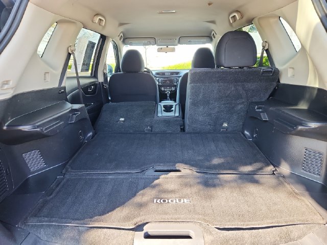 Used 2018 Nissan Rogue SV AWD/4WD image 32