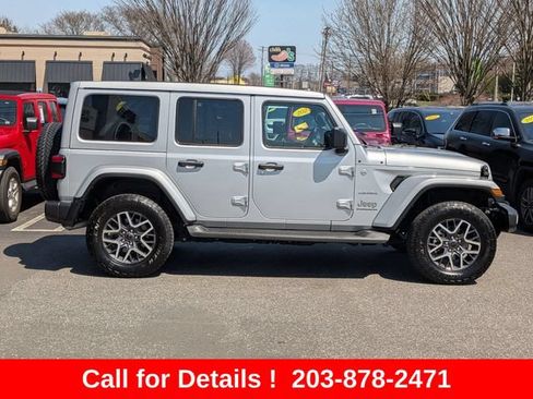 Used 2024 Jeep Wrangler Unlimited Sahara AWD/4WD image 2