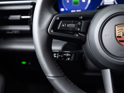 Certified 2026 Porsche Macan 4 Electric AWD/4WD image 15