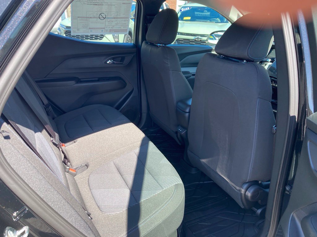 New 2027 Chevrolet Bolt LT w/ Comfort Package FWD image 22