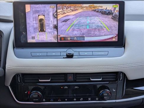 Used 2024 Nissan Rogue SL w/ SL Premium Package image 15