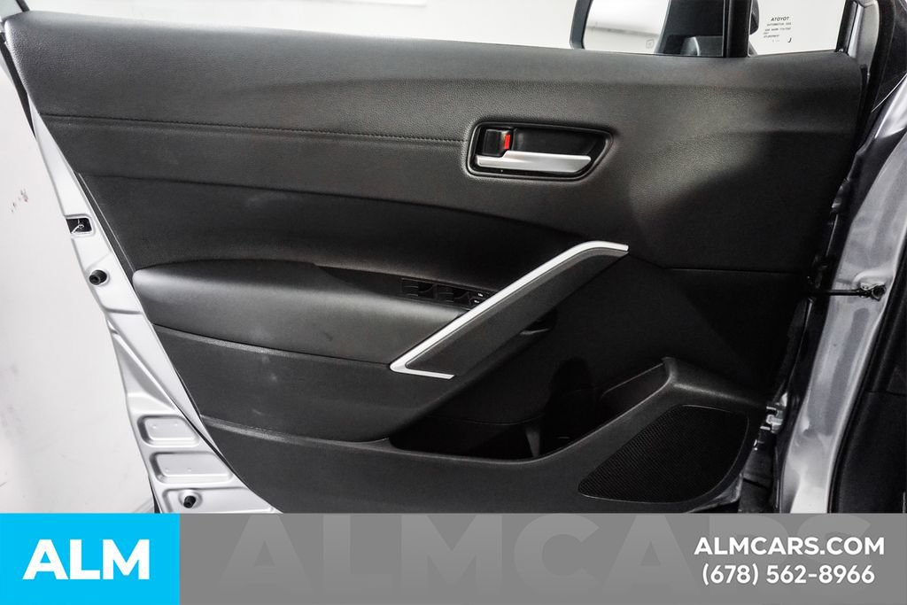 Used 2026 Toyota Corolla Cross XLE FWD image 39