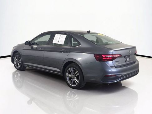Used 2024 Volkswagen Jetta SE FWD image 7