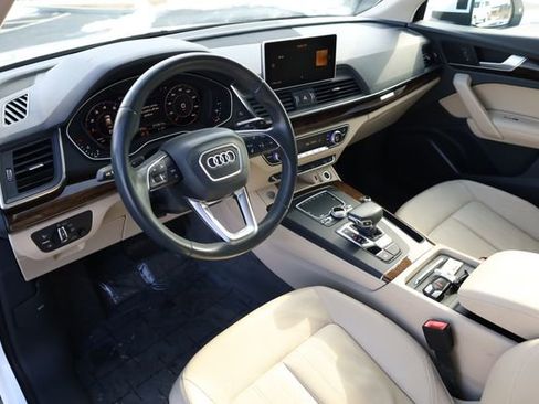 Used 2019 Audi Q5 2.0T Premium Plus w/ Premium Plus Package image 9