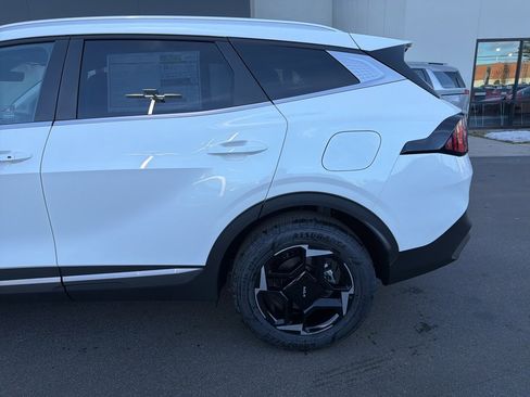 New 2026 Kia Sportage EX image 9