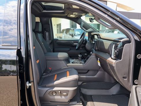 New 2026 GMC Sierra 1500 AT4 w/ AT4 Premium Package AWD/4WD image 30