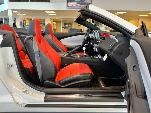 Used 2011 Chevrolet Camaro SS w/ RS Package image 28