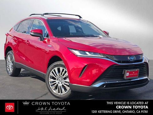 Used 2021 Toyota Venza XLE image 1