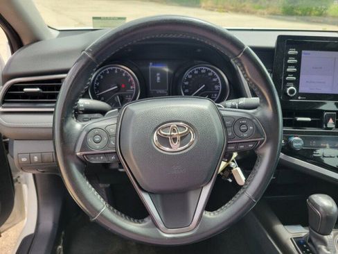 Used 2023 Toyota Camry SE FWD image 10
