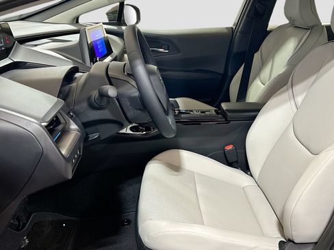 New 2026 Toyota Prius XLE FWD image 20