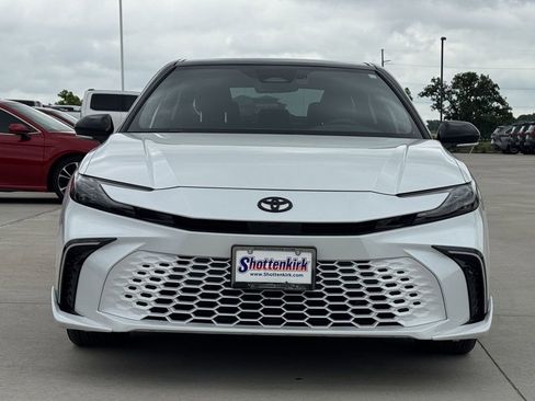 Used 2025 Toyota Camry XSE w/ Premium Package FWD image 7
