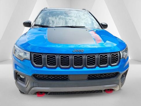 Used 2026 Jeep Compass Trailhawk w/ Sun, Sound & Navigation Group AWD/4WD image 2