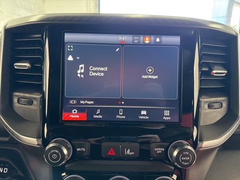 Used 2025 RAM 1500 Big Horn image 24