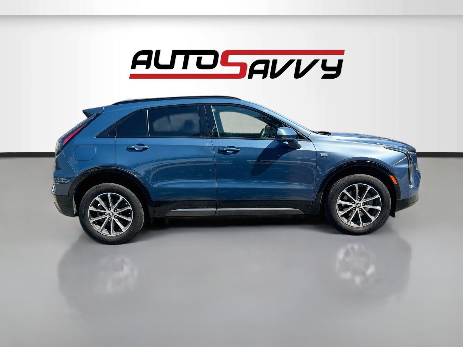 Used 2025 Cadillac XT4 Sport AWD/4WD image 8