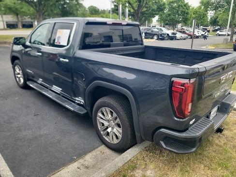 Used 2021 GMC Sierra 1500 Denali w/ Driver Alert Package II AWD/4WD image 2