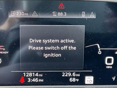 Used 2024 Audi Q5 2.0T Prestige image 25