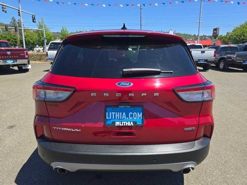 Certified 2020 Ford Escape Titanium w/ Titanium Premium Package 2.0 AWD/4WD image 4