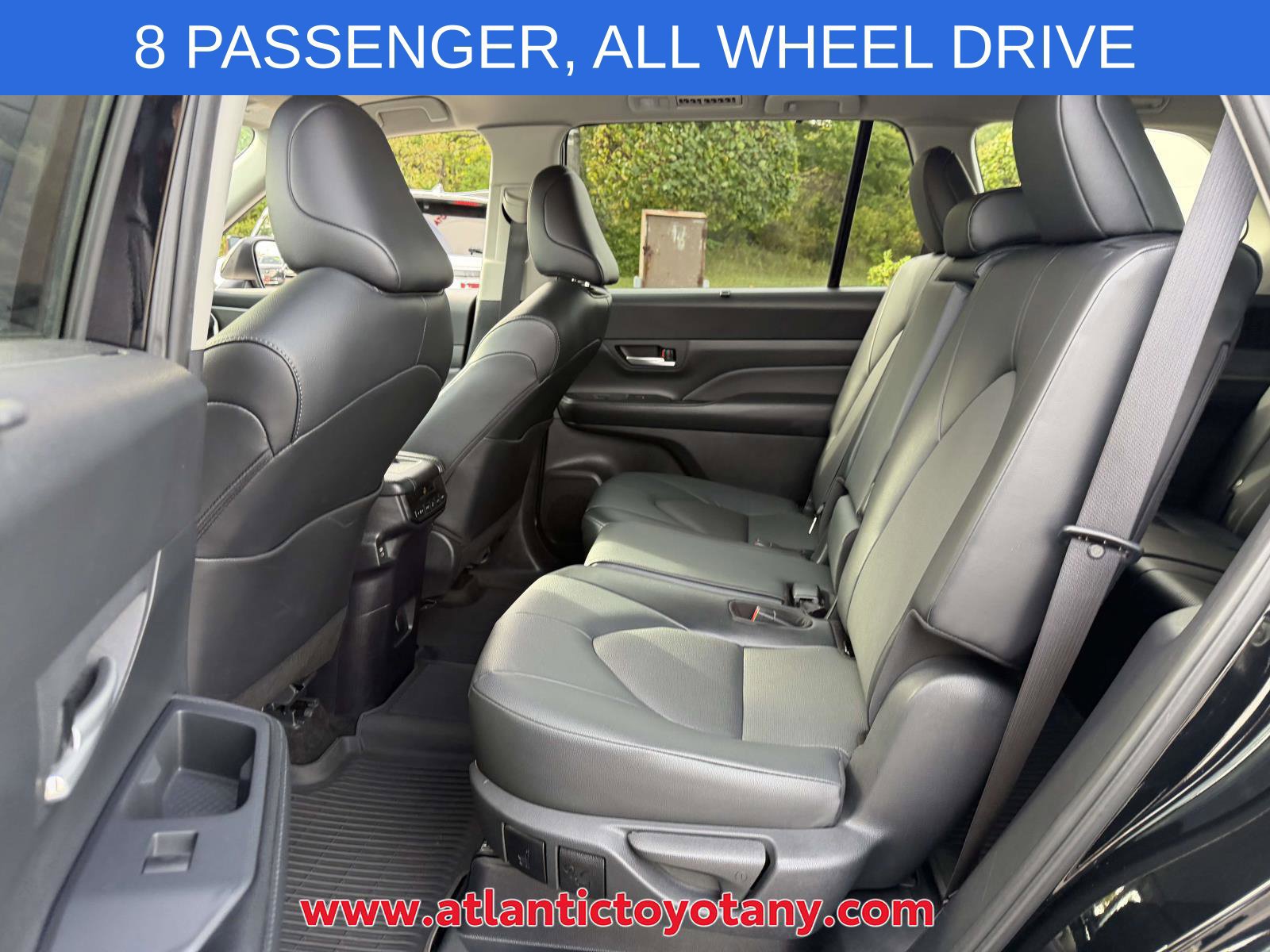 Used 2024 Toyota Grand Highlander AWD image 16