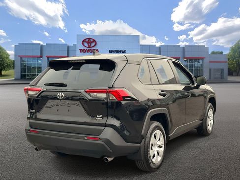 Certified 2024 Toyota RAV4 LE AWD/4WD image 7