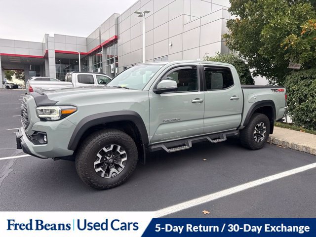 Certified 2022 Toyota Tacoma TRD Off-Road AWD/4WD image 16