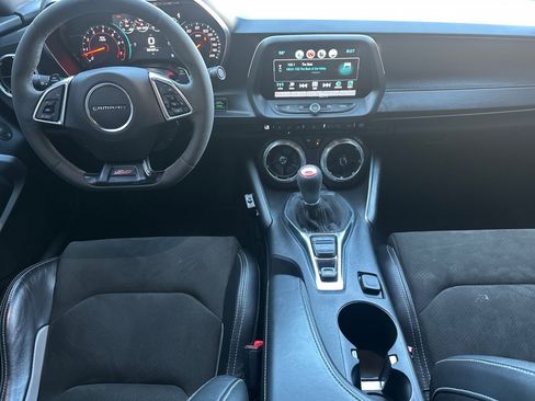Used 2018 Chevrolet Camaro SS image 24