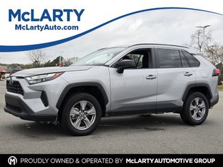 Used 2025 Toyota RAV4 LE video 1