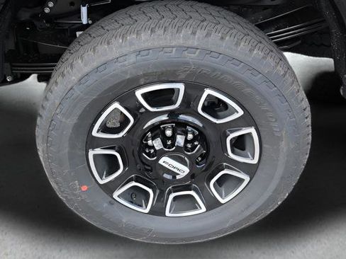 New 2026 Ford F350 Platinum w/ FX4 Off-Road Package image 11