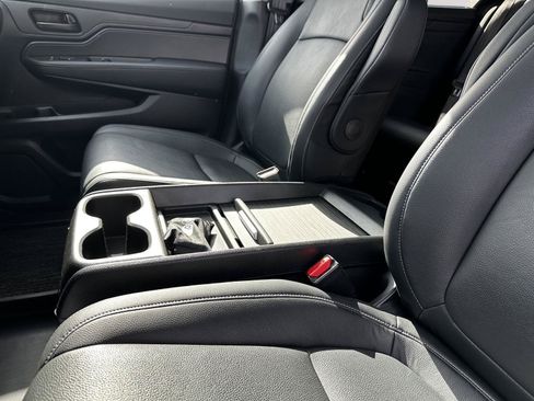 Certified 2024 Honda Odyssey EX-L image 18