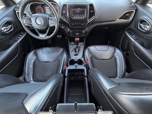 Used 2020 Jeep Cherokee Latitude Plus image 26