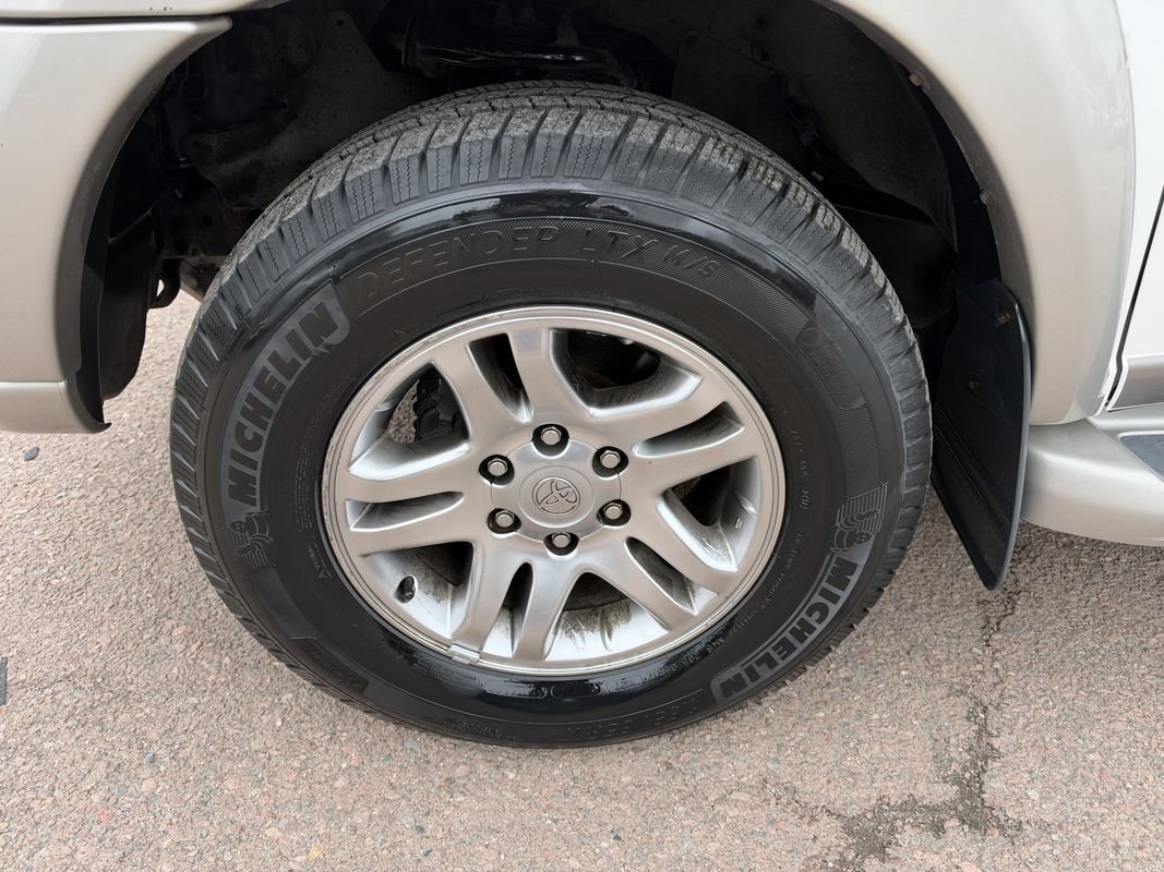 Used 2003 Toyota Sequoia SR5 AWD/4WD image 9