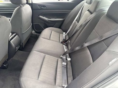 Used 2024 Nissan Altima 2.5 SV image 17