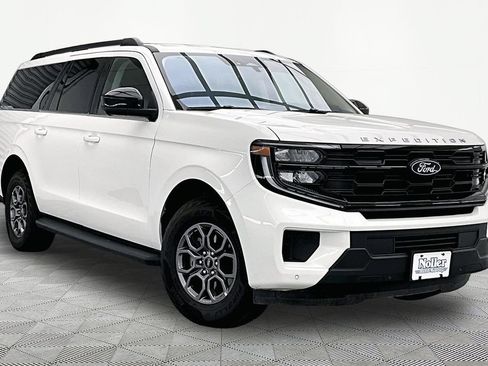 Certified 2025 Ford Expedition Max Active AWD/4WD image 12