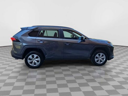 Used 2021 Toyota RAV4 LE FWD image 9