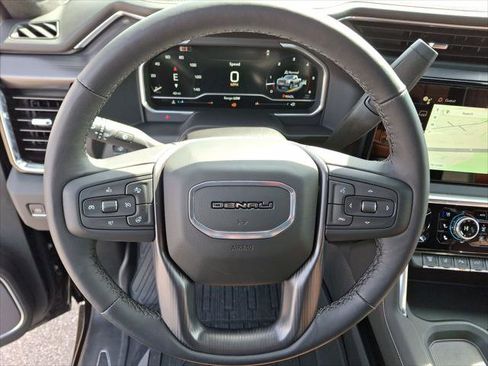 Used 2025 GMC Sierra 3500 Denali Ultimate image 17